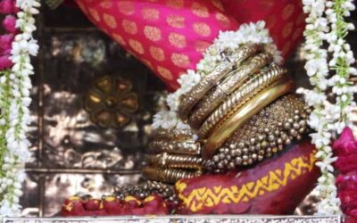 Krishna is in control of his devotees